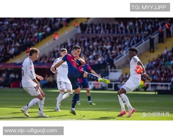 西甲手球争议巴萨皇马判罚不公引发热议