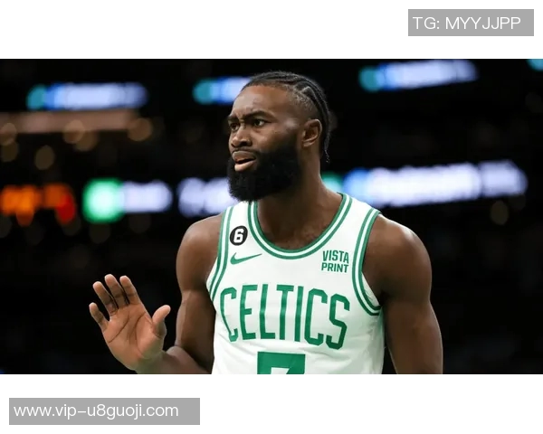 杰伦布朗独揽41分难救球队双拳难敌四手的尴尬局面