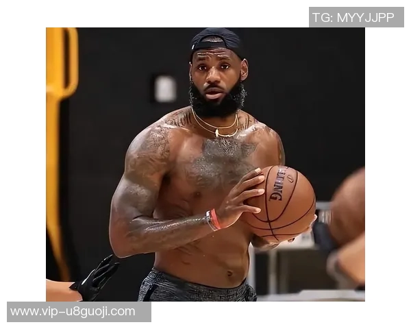 夸梅谈詹姆斯角色转变认为他能轻松适应第二或第三身份